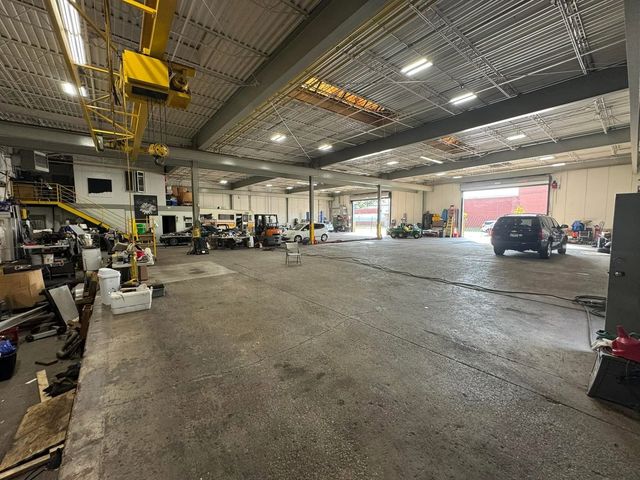 4451 W Kinzie Street, Chicago, IL 60624