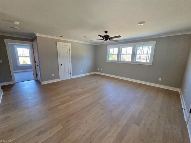 5021 Ashwood Forest Trail, Clemmons, NC 27012