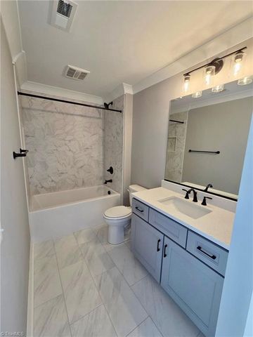 5021 Ashwood Forest Trail, Clemmons, NC 27012