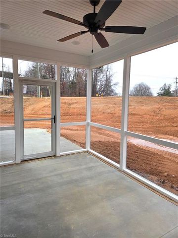 5021 Ashwood Forest Trail, Clemmons, NC 27012