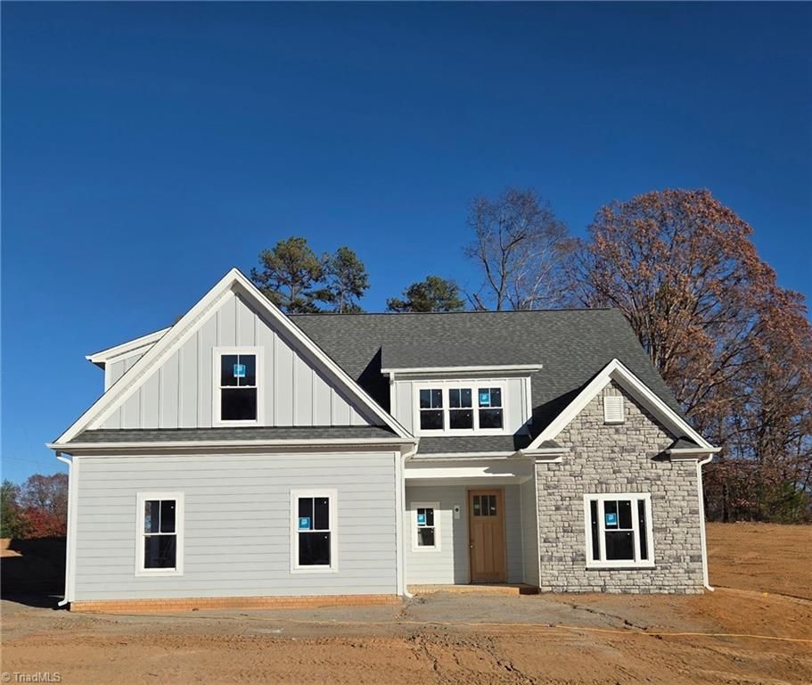 5021 Ashwood Forest Trail, Clemmons, NC 27012