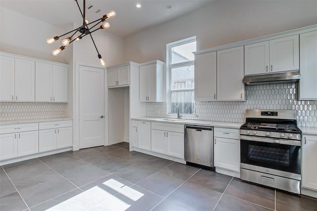 8926 Spring Knoll Forest Drive, Houston, TX 77080