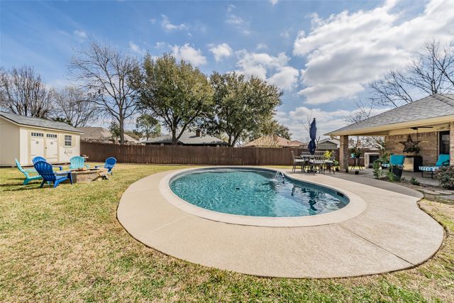 2528 Sunshine Court, Bedford, TX 76021