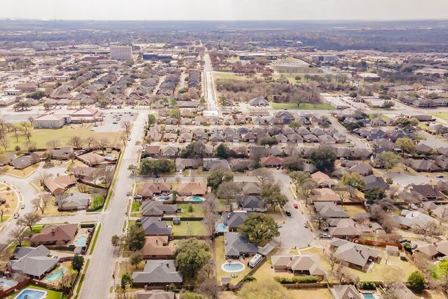 2528 Sunshine Court, Bedford, TX 76021