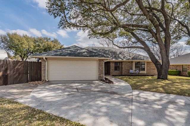 2528 Sunshine Court, Bedford, TX 76021