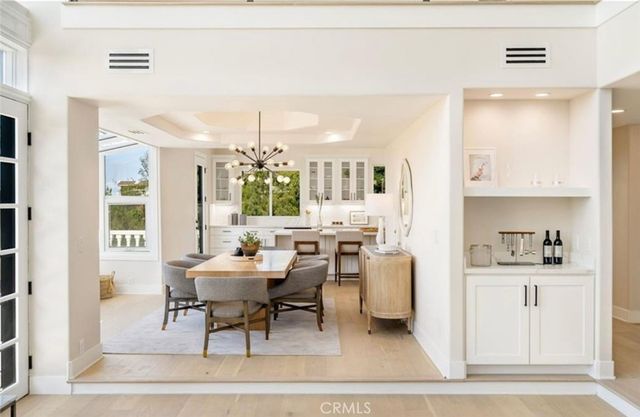 23555 Summit Dr, Calabasas, CA 91302