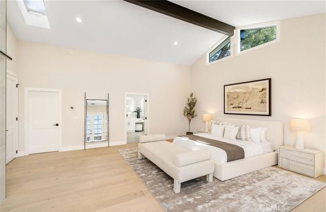 23555 Summit Dr, Calabasas, CA 91302