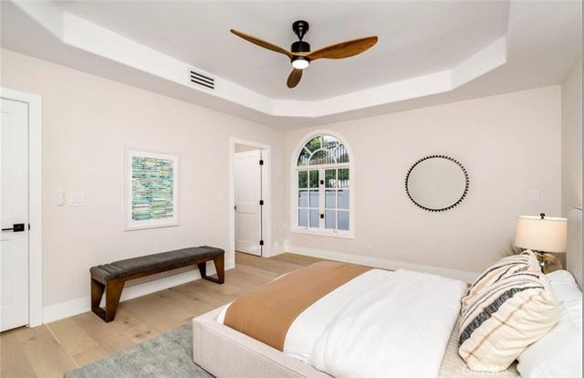 23555 Summit Dr, Calabasas, CA 91302