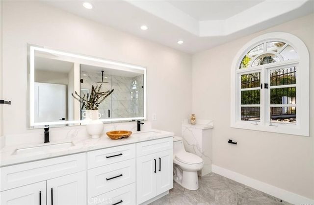 23555 Summit Dr, Calabasas, CA 91302
