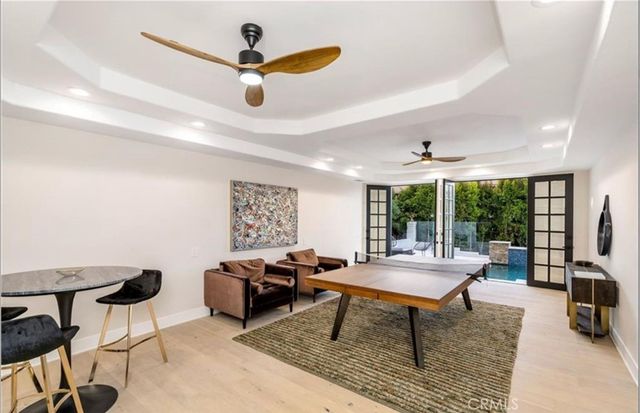 23555 Summit Dr, Calabasas, CA 91302