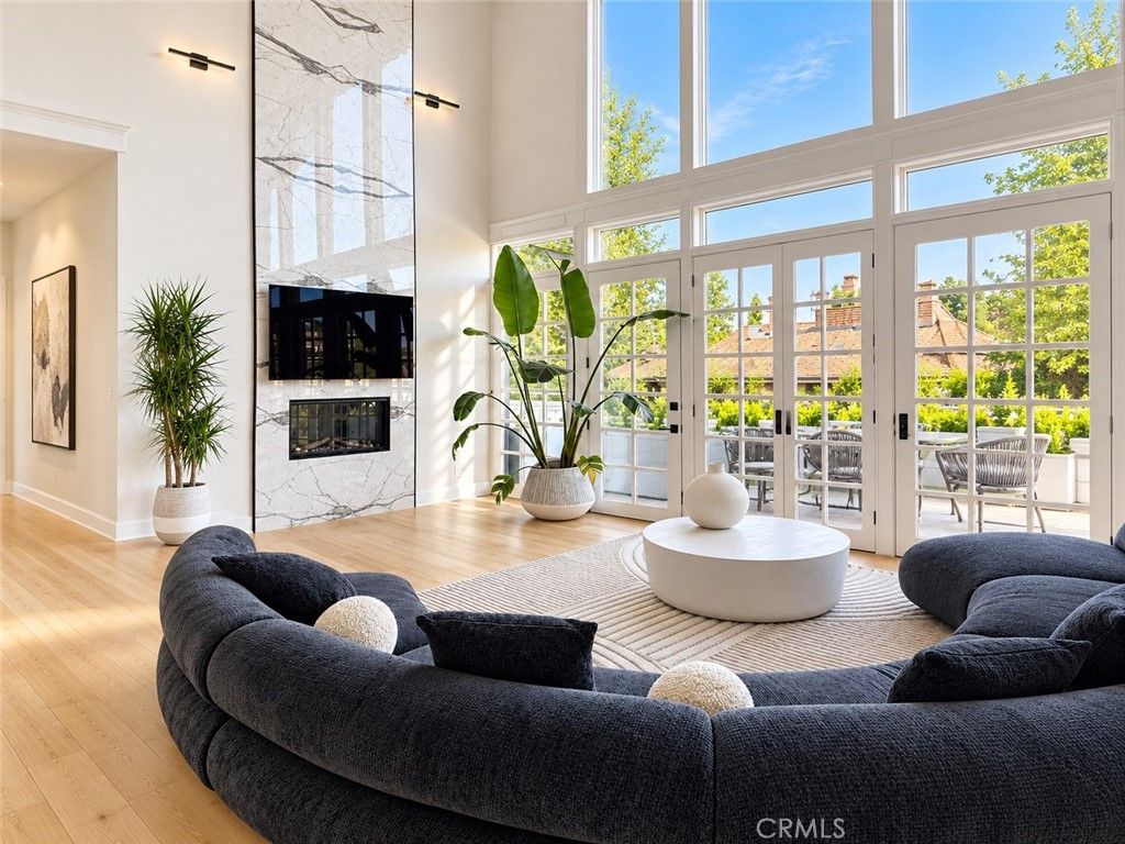 23555 Summit Dr, Calabasas, CA 91302 — photo 3