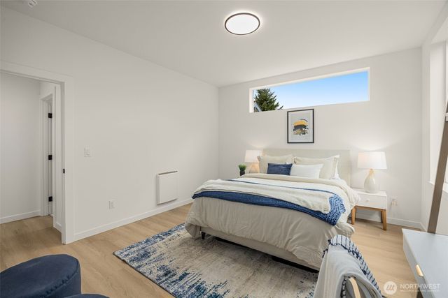 1227 B N 48th Street, Seattle, WA 98103