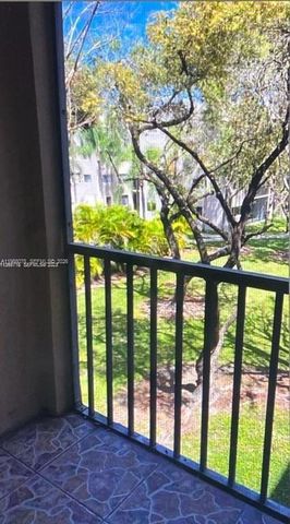 8420 SW 133rd Ave Rd 309, Miami, FL 33183