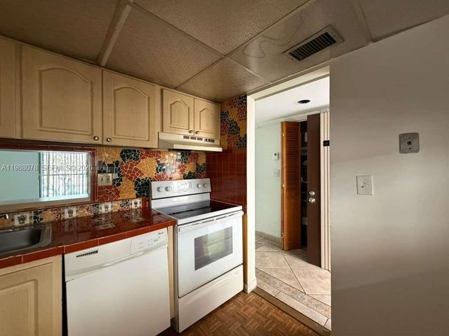 8420 SW 133rd Ave Rd 309, Miami, FL 33183