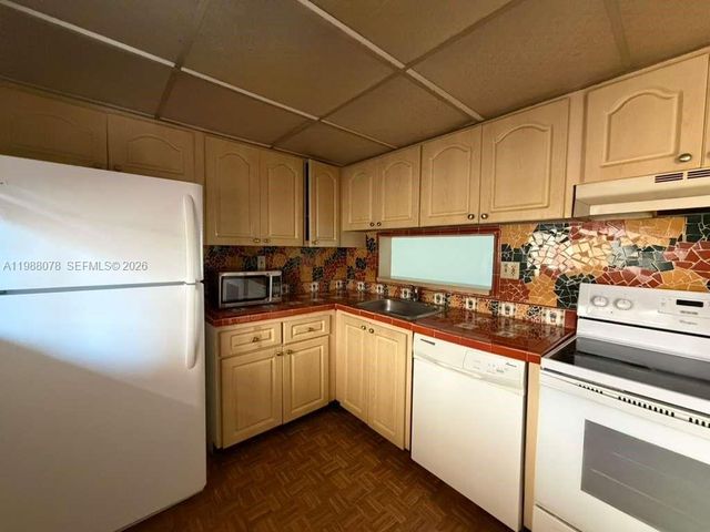 8420 SW 133rd Ave Rd 309, Miami, FL 33183