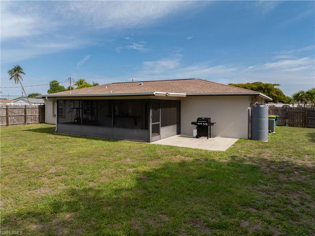 4960 20th PL SW, Naples, FL 34116