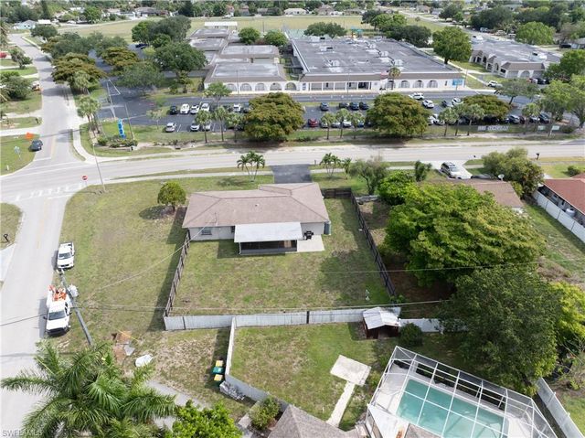 4960 20th PL SW, Naples, FL 34116