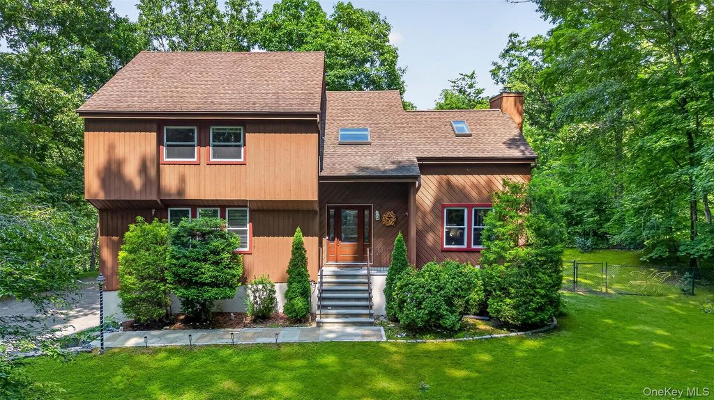 2278 Hunterbrook Road, Yorktown Heights, NY 10598 — exterior
