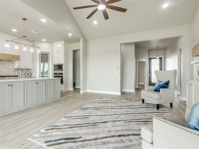 4988 Ranchero Drive, Edmond, OK 73025