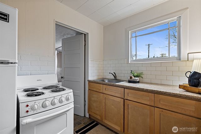 1516 1514 N Steele Street, Tacoma, WA 98406