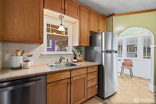 1516 1514 N Steele Street, Tacoma, WA 98406