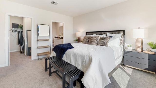 2528 KINSALE LANE, Ormond Beach, FL 32174