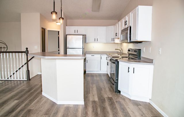 1902 41st Avenue S, Moorhead, MN 56560