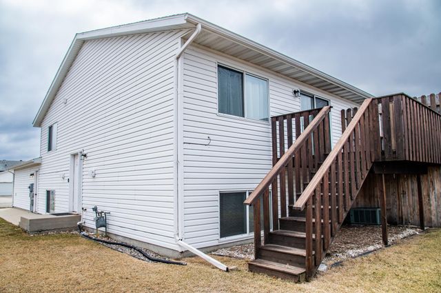 1902 41st Avenue S, Moorhead, MN 56560