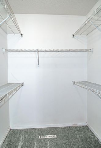 1902 41st Avenue S, Moorhead, MN 56560