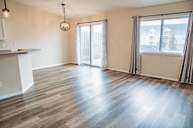 1902 41st Avenue S, Moorhead, MN 56560