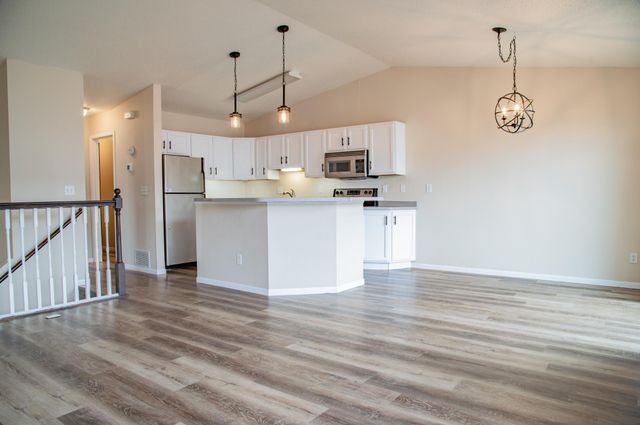 1902 41st Avenue S, Moorhead, MN 56560