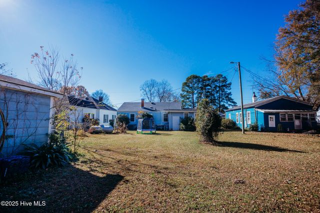 103 S Washington Street, Pikeville, NC 27863