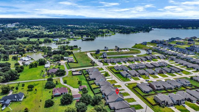 13095 Clearview Drive, Willis, TX 77318