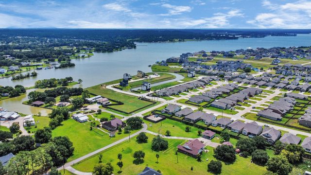 13095 Clearview Drive, Willis, TX 77318