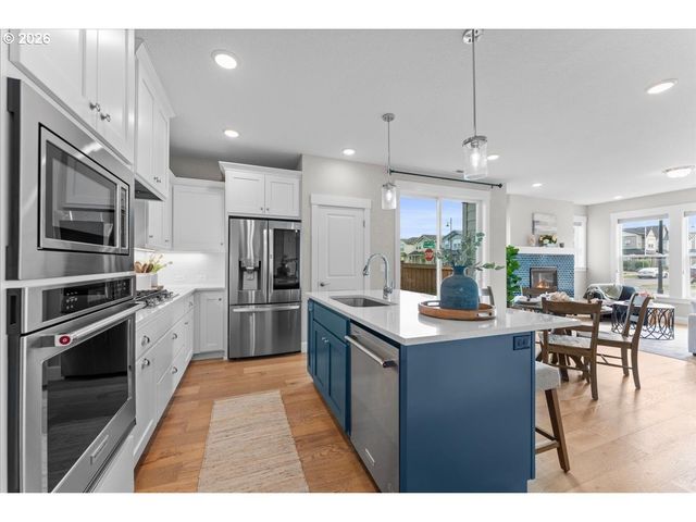 3841 Se 83RD Ave, Hillsboro, OR 97129