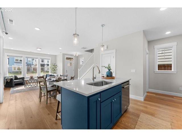 3841 Se 83RD Ave, Hillsboro, OR 97129