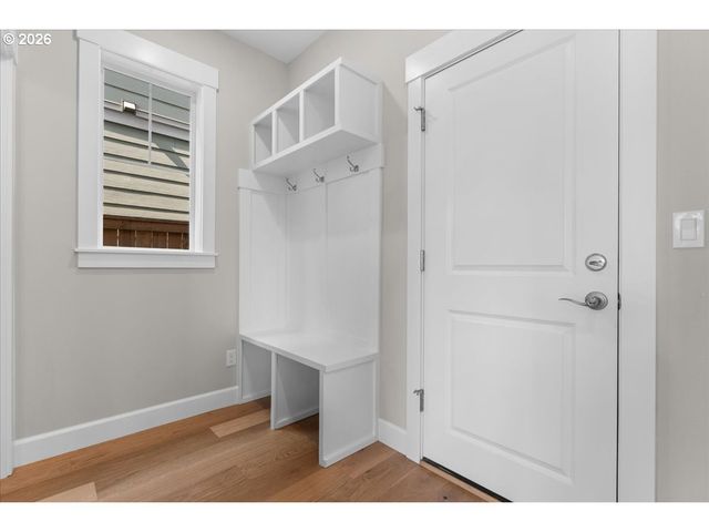 3841 Se 83RD Ave, Hillsboro, OR 97129