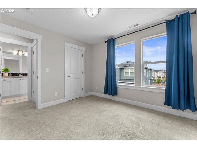 3841 Se 83RD Ave, Hillsboro, OR 97129