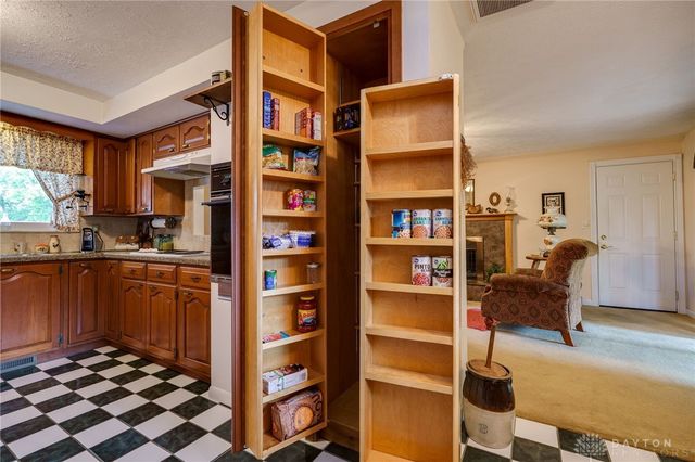 20 Gershwin Drive, Dayton, OH 45458
