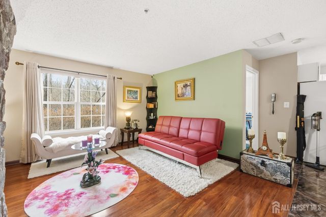 191 Prestwick Way, Edison, NJ 08820