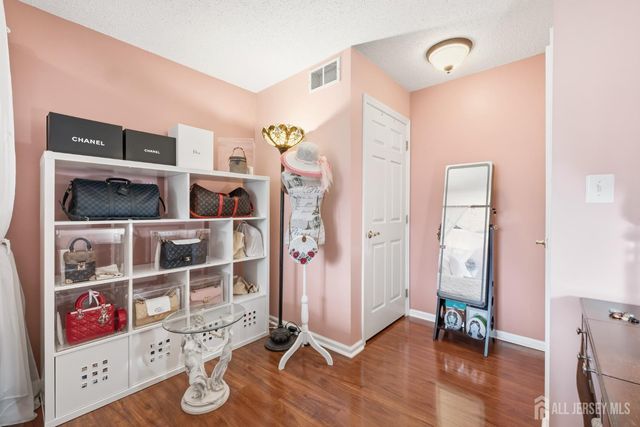 191 Prestwick Way, Edison, NJ 08820