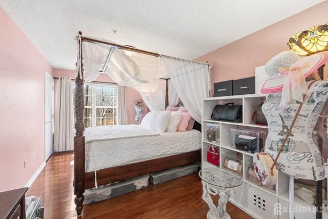 191 Prestwick Way, Edison, NJ 08820