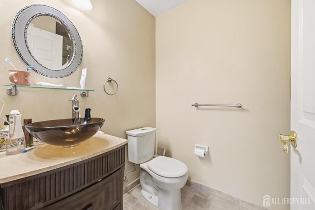 191 Prestwick Way, Edison, NJ 08820