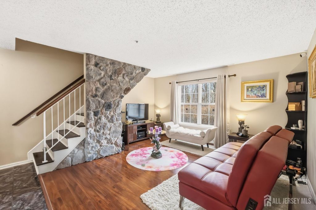 191 Prestwick Way, Edison, NJ 08820