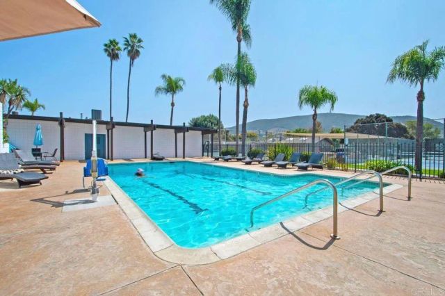 1619 Via Entrada Del Lago, San Marcos, CA 92078