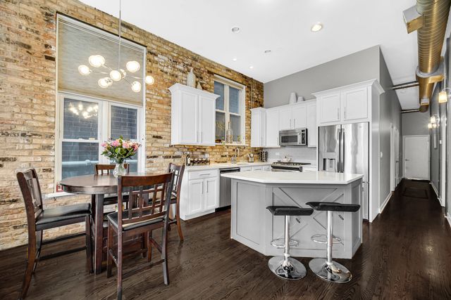 1454 W Fullerton Avenue 2, Chicago, IL 60614