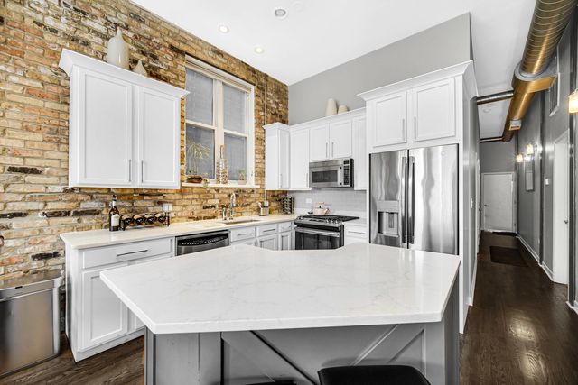 1454 W Fullerton Avenue 2, Chicago, IL 60614