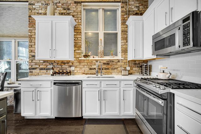 1454 W Fullerton Avenue 2, Chicago, IL 60614