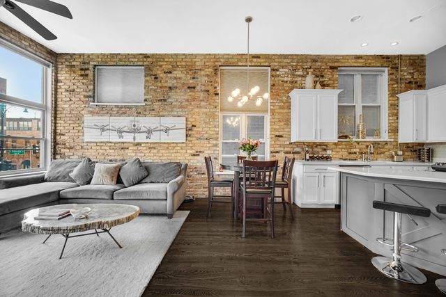 1454 W Fullerton Avenue 2, Chicago, IL 60614