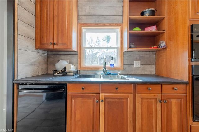 105 Swanson Street, Galax, VA 24333